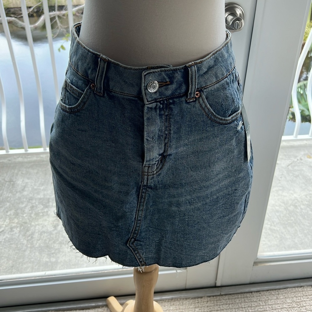 Wild fable skirt size 4
